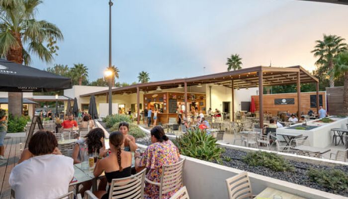 camping argeles sur mer services commerces terrasse restaurant